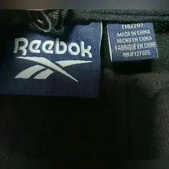 Reebok Youth Boys Black Lightweight Jacket Size XL  18-20 School Outdoors Winter - Picture 2 of 9